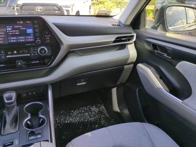 used 2021 Toyota Highlander Hybrid car, priced at $28,244