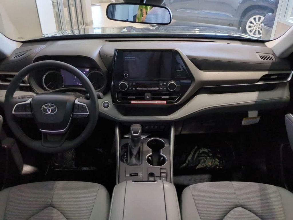 new 2025 Toyota Highlander car, priced at $44,146