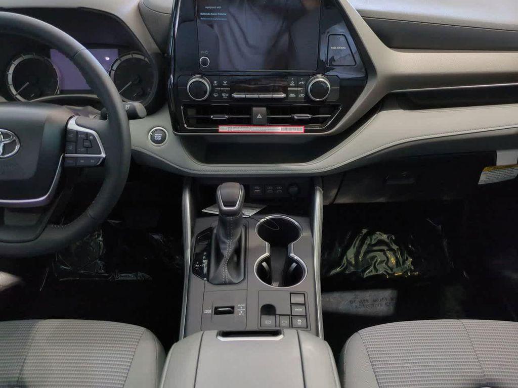 new 2025 Toyota Highlander car, priced at $44,146