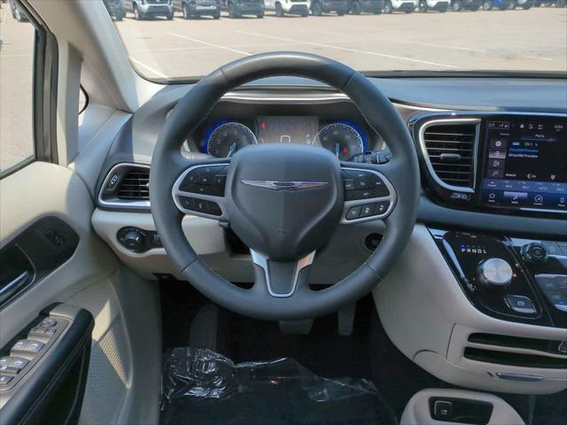 used 2023 Chrysler Pacifica car, priced at $21,844