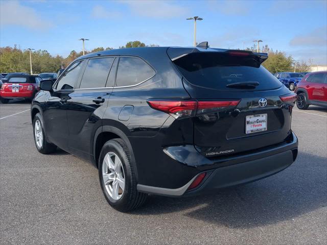 used 2023 Toyota Highlander car, priced at $37,744