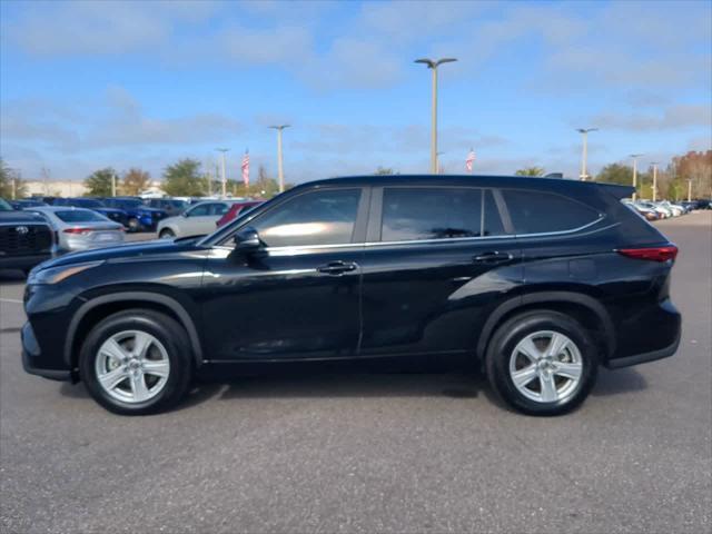 used 2023 Toyota Highlander car, priced at $37,744