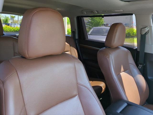 used 2019 Toyota Highlander car, priced at $29,444