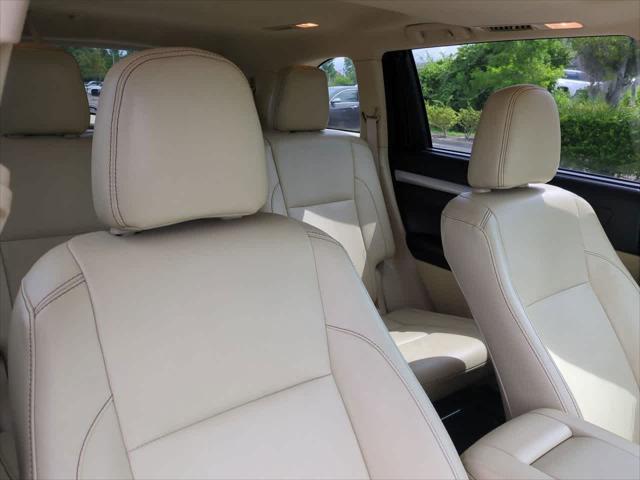 used 2018 Toyota Highlander car, priced at $25,444