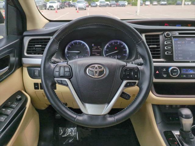 used 2018 Toyota Highlander car, priced at $25,444