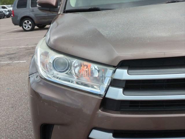 used 2018 Toyota Highlander car, priced at $25,444