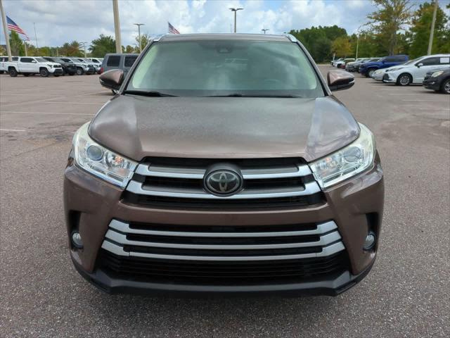used 2018 Toyota Highlander car, priced at $25,444
