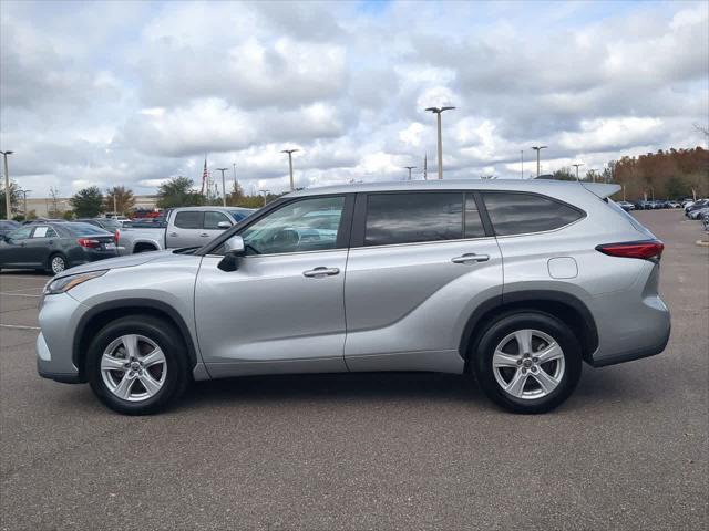 used 2023 Toyota Highlander car, priced at $32,744