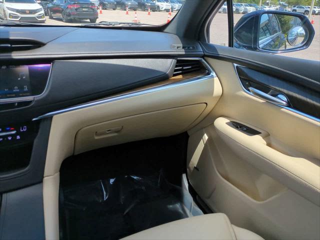 used 2017 Cadillac XT5 car, priced at $19,444