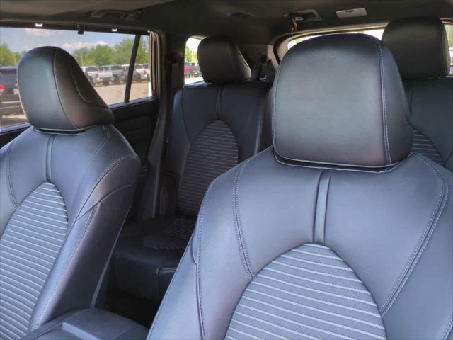 used 2021 Toyota Highlander car, priced at $38,799