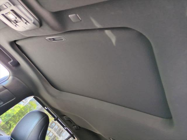 used 2021 Toyota Highlander car, priced at $38,799