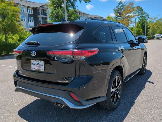 used 2021 Toyota Highlander car, priced at $38,799