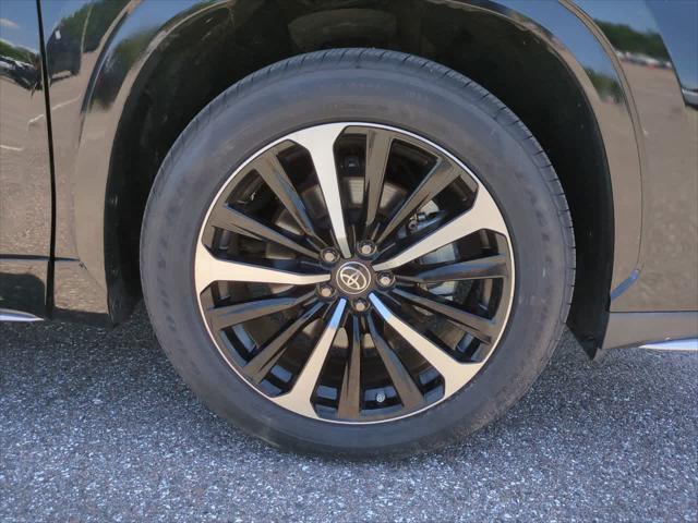 used 2021 Toyota Highlander car, priced at $38,799