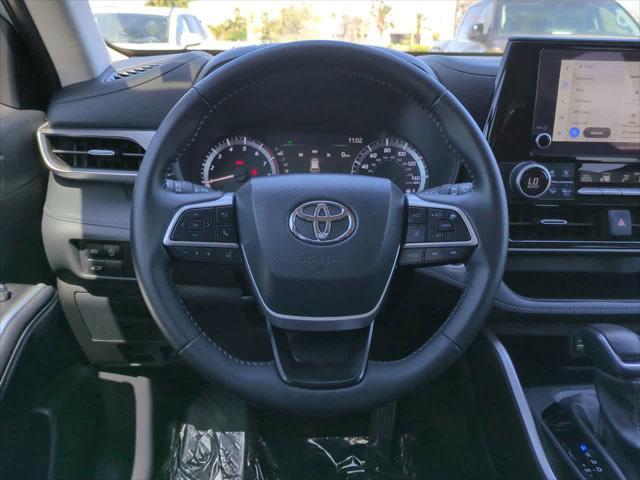 used 2024 Toyota Highlander car, priced at $39,999