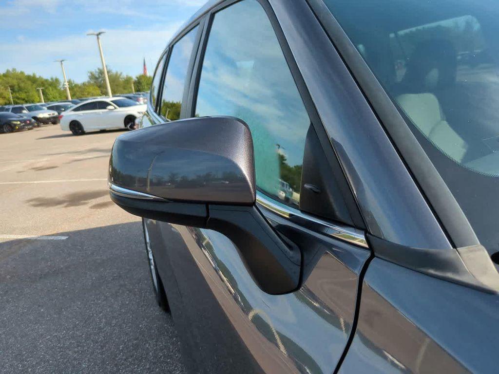 used 2023 Toyota Highlander car, priced at $31,244
