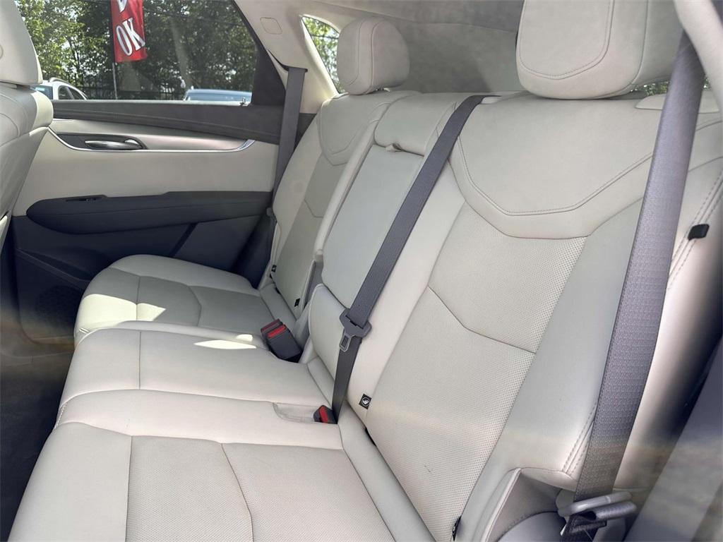 used 2022 Cadillac XT5 car, priced at $33,488