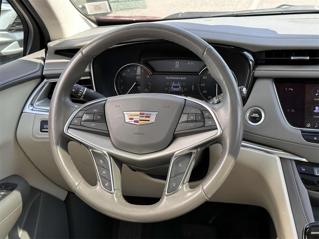 used 2022 Cadillac XT5 car, priced at $33,488