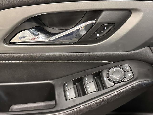 used 2023 Chevrolet Traverse car, priced at $31,159