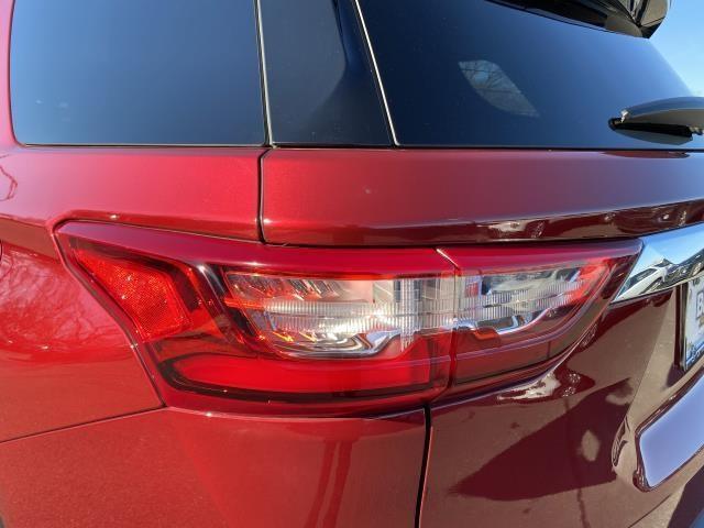 used 2018 Chevrolet Traverse car, priced at $17,948