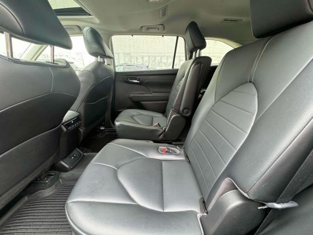 used 2021 Toyota Highlander car, priced at $32,490