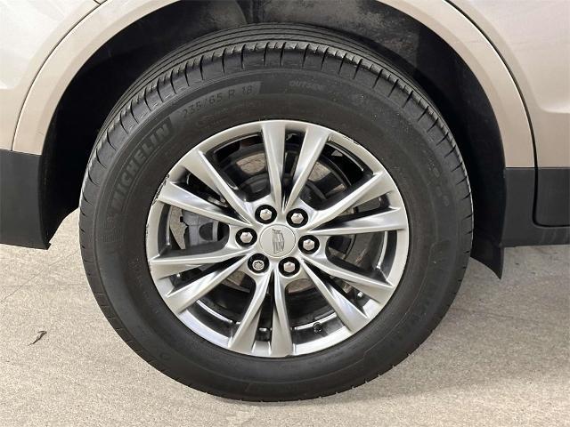 used 2022 Cadillac XT5 car, priced at $34,588