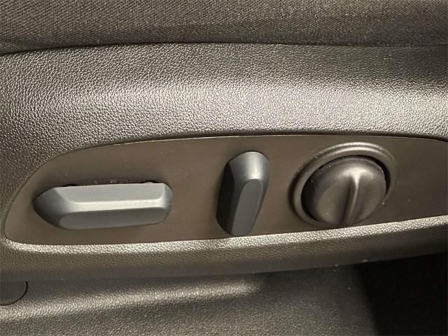 used 2023 Chevrolet Equinox car, priced at $22,488