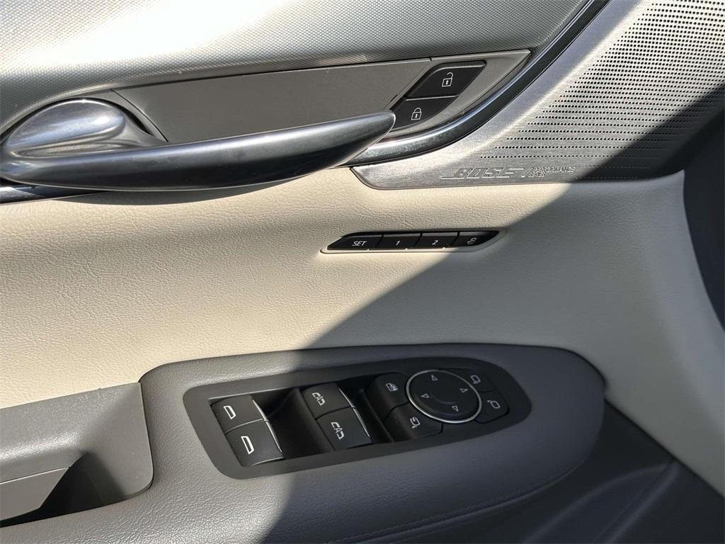 used 2022 Cadillac XT5 car, priced at $32,588