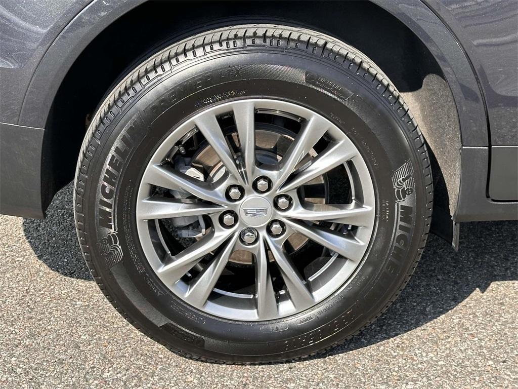 used 2022 Cadillac XT5 car, priced at $32,588