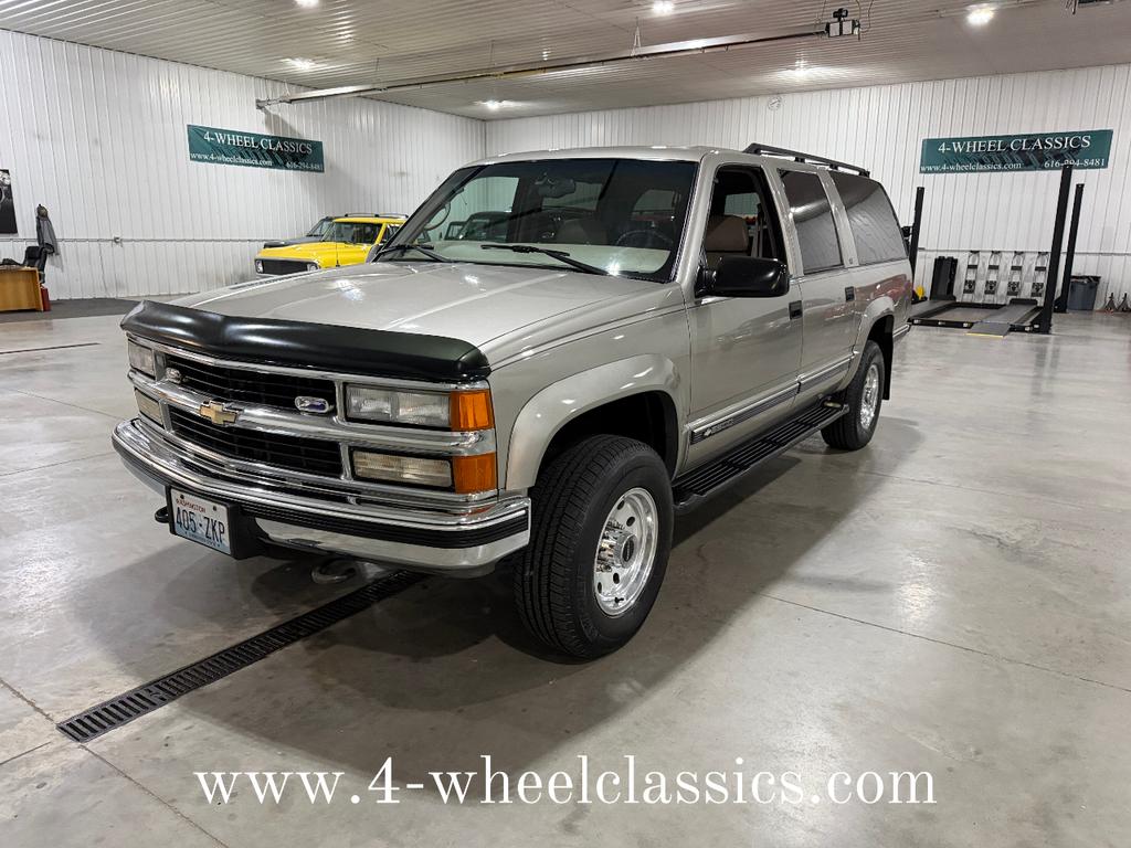 used 1999 Chevrolet Suburban car, priced at $19,900
