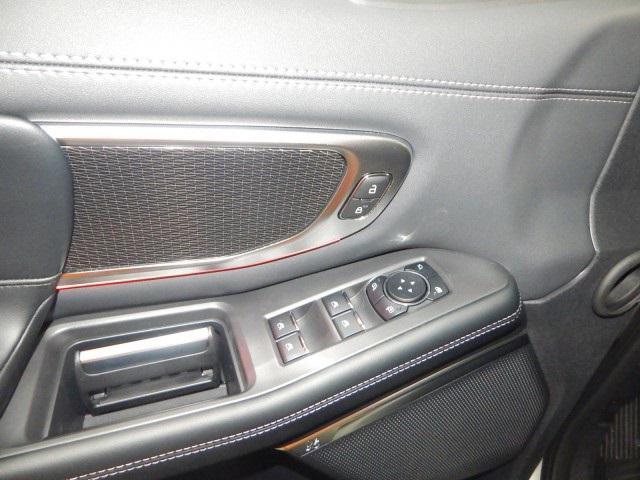 new 2025 Ford Expedition car, priced at $77,995