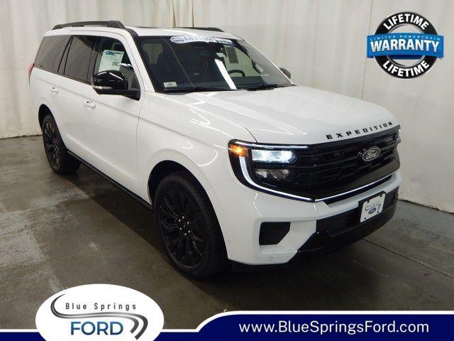 new 2025 Ford Expedition car, priced at $77,995