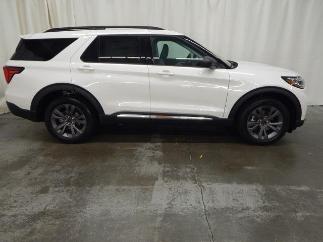 new 2025 Ford Explorer car, priced at $45,377