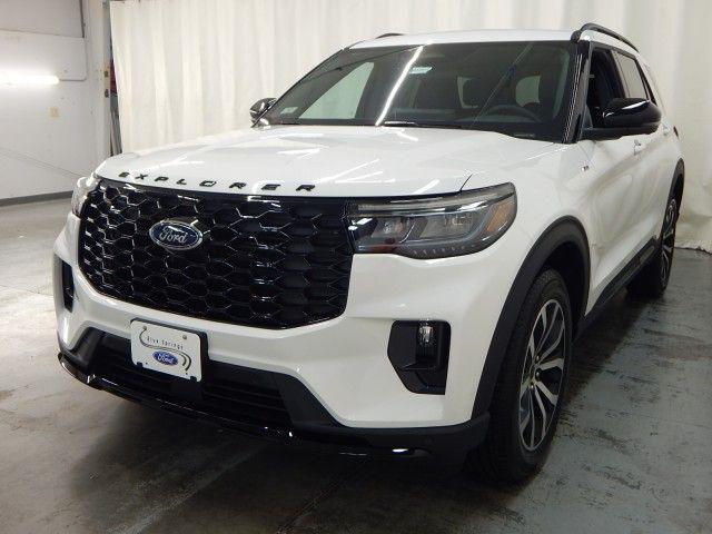 new 2025 Ford Explorer car, priced at $48,777