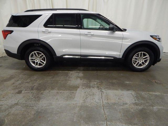 new 2025 Ford Explorer car, priced at $41,343