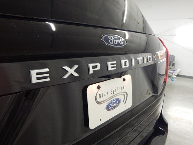 new 2025 Ford Expedition car, priced at $77,995