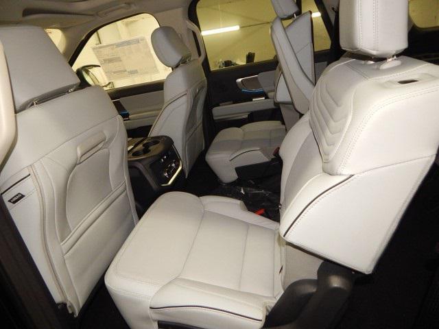 new 2025 Ford Expedition car, priced at $86,995