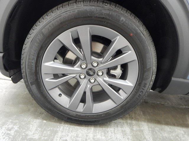 new 2025 Ford Explorer car, priced at $46,784