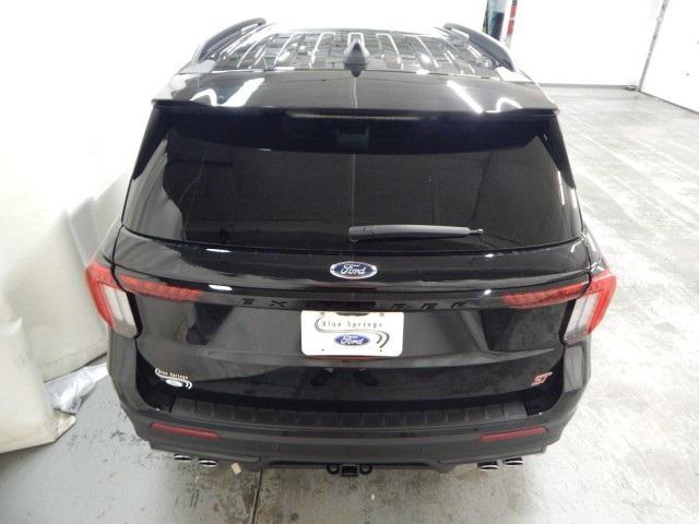 new 2025 Ford Explorer car, priced at $56,353