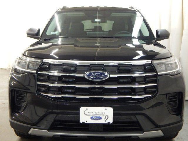 new 2025 Ford Explorer car, priced at $40,343