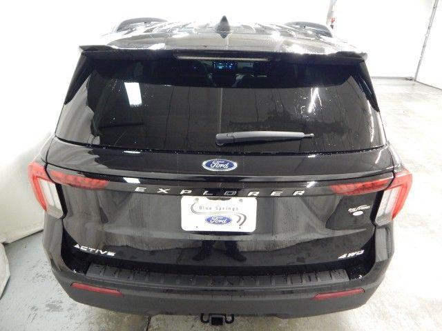 new 2025 Ford Explorer car, priced at $40,343