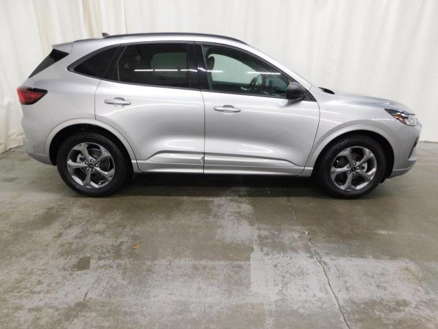used 2023 Ford Escape car, priced at $19,387