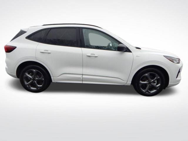 used 2023 Ford Escape car, priced at $22,886