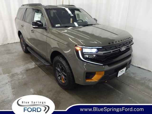 new 2025 Ford Expedition car, priced at $84,785