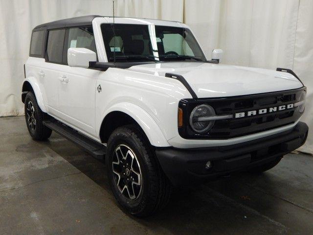 new 2024 Ford Bronco car, priced at $49,542