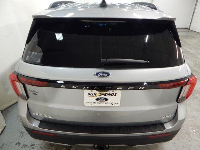 new 2025 Ford Explorer car, priced at $45,926