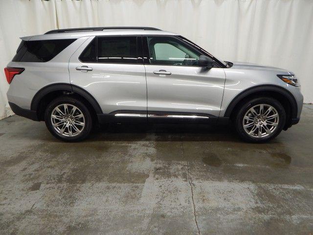 new 2025 Ford Explorer car, priced at $45,926