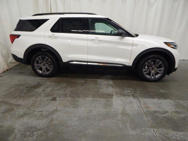 new 2025 Ford Explorer car, priced at $46,473