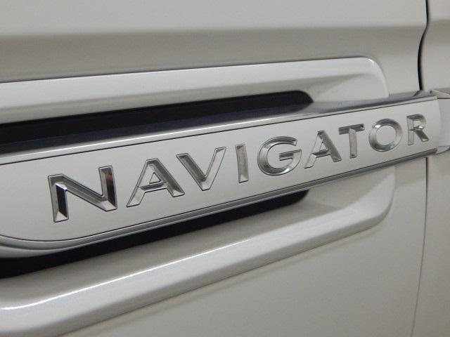 used 2021 Lincoln Navigator car, priced at $51,412