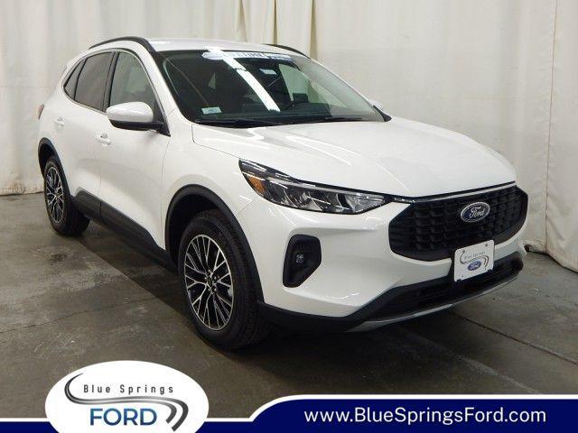 new 2025 Ford Escape PHEV car, priced at $32,539
