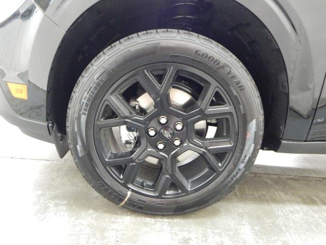 new 2025 Ford Maverick car, priced at $39,125